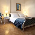 Minka Apartahotel