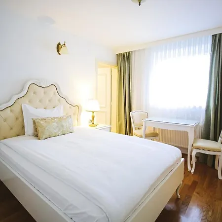 Minka Lejlighedshotel